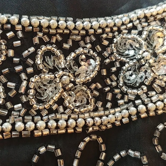 Hand sewn beaded evening gown - Picture 4 of 4